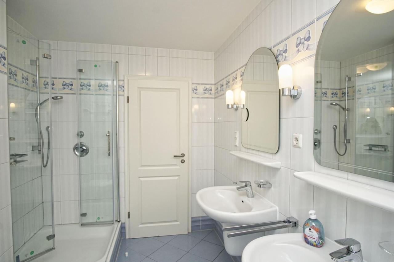 Mit Meerblick Und Balkon, Gratis Nutzung Vom Ahoi Erlebnisbad Und Sauna In Sellin - Meeresblick Fewo 38 Goehren  Extérieur photo
